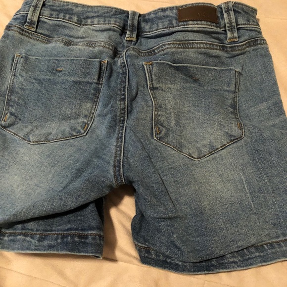 Denim short shorts - Picture 2 of 4